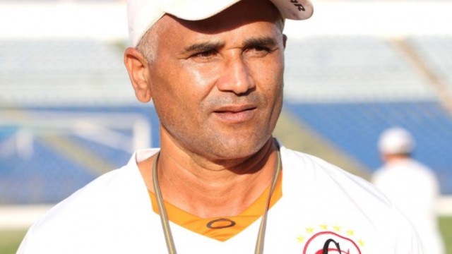 Oliveira Canindé é o novo técnico do Sampaio