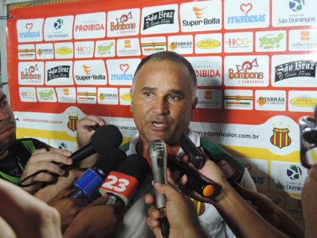 Oliveira Canindé destacou a valentia da equipe