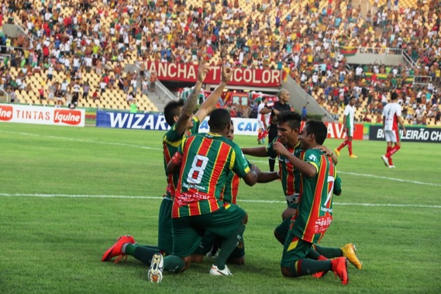 Sampaio despacha o Boa e sobe na Série B (Foto: Elias Auê)
