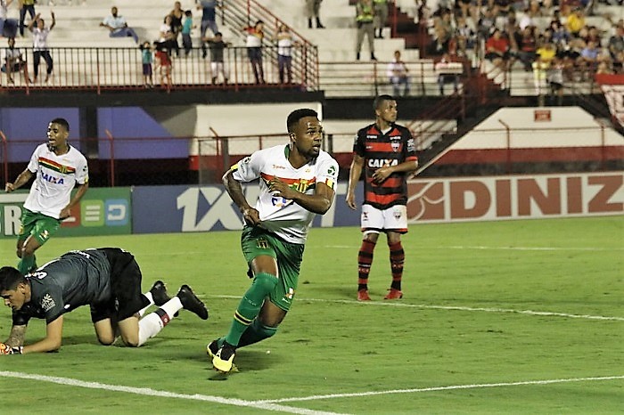 Tubarão pede tranquilidade ao Atlético-GO para sequência dos últimos três  jogos na Série B