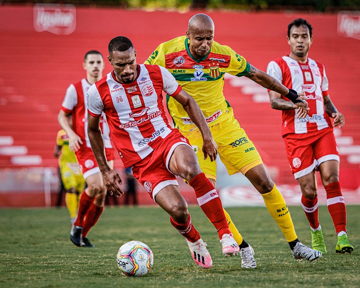 Santos fica só no empate com o Avaí e complica sonho pela vaga na