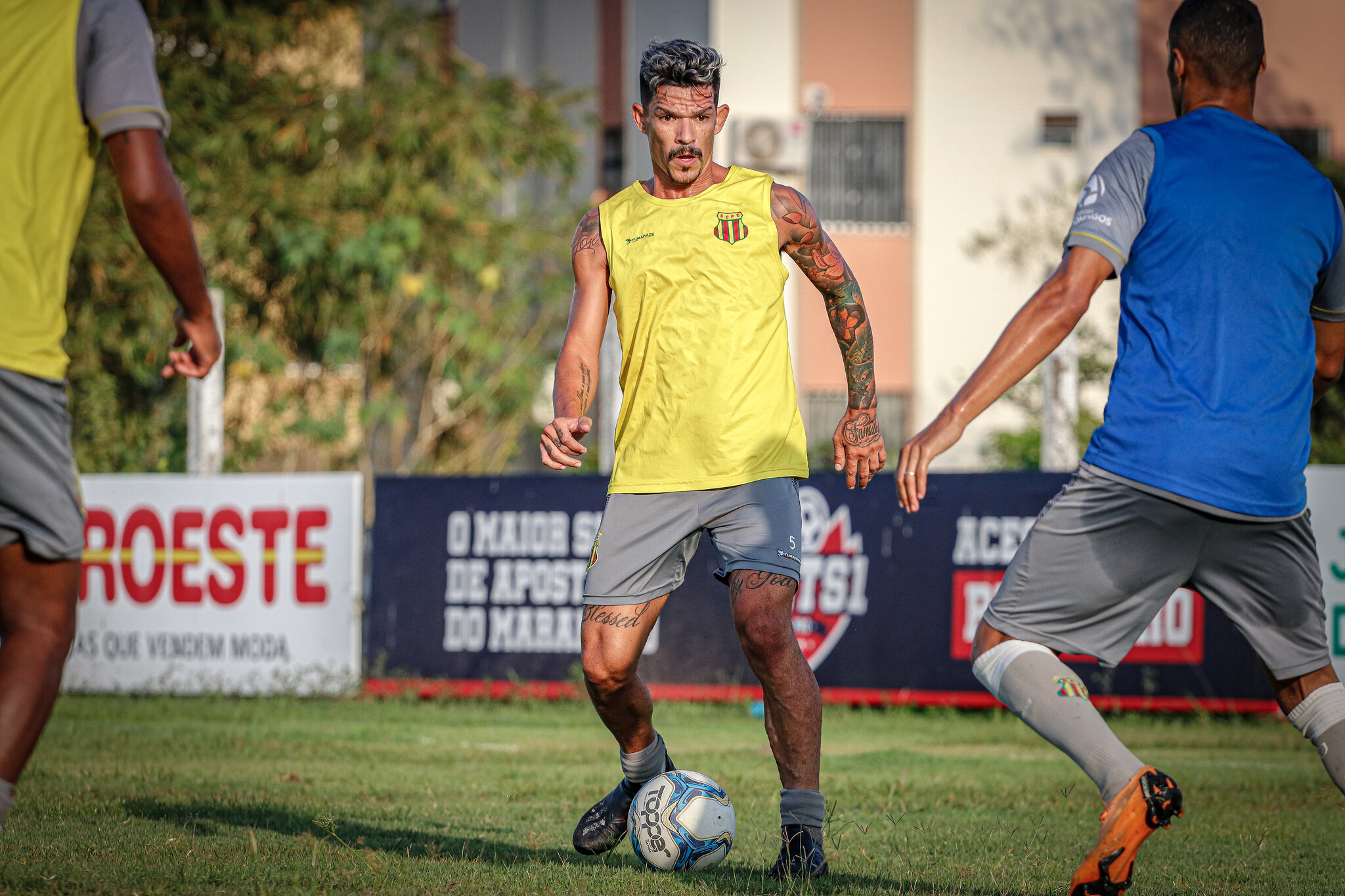 América-RN contrata 2 jogadores vindos do futebol paulista