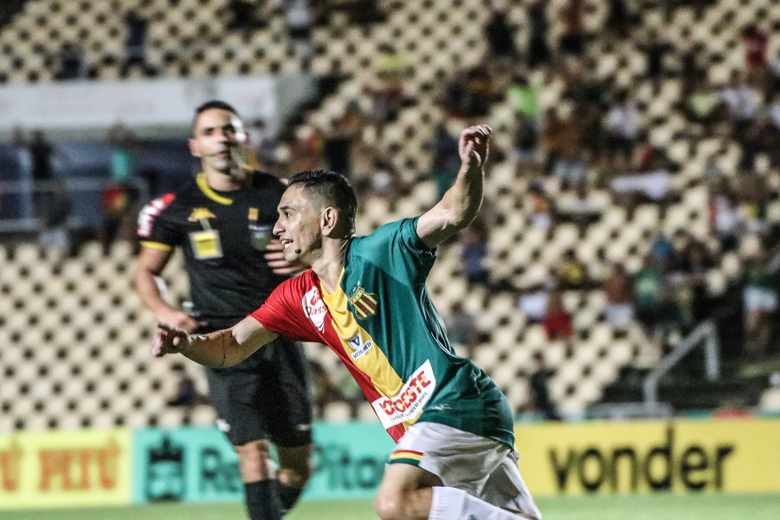 VAMOS, CRUZEIRO! VAMOS JOGAR COM RAÇA E VOLTAR PARA A SÉRIE A!” 