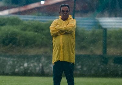 Após decisão em comum acordo, Francisco Diá deixou o comando do Sampaio (Foto: Ryan Shake)